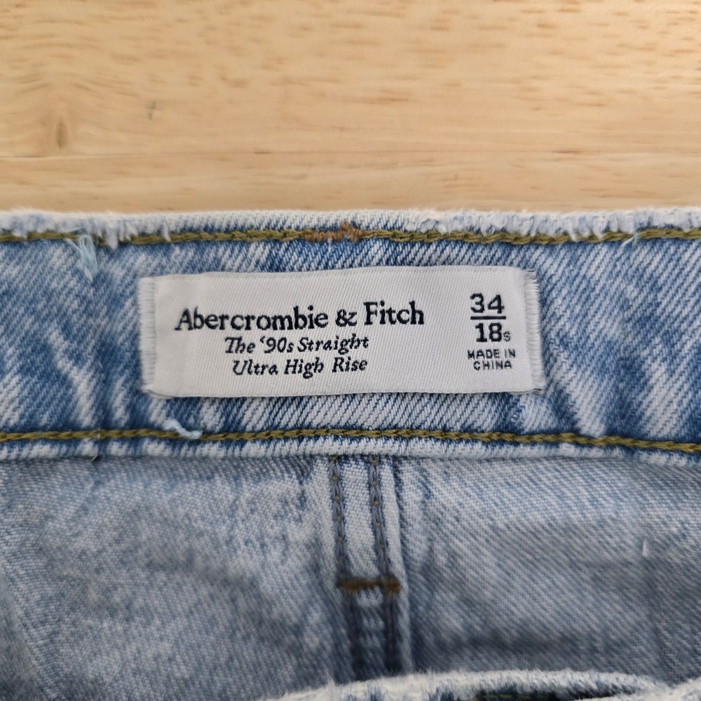Abercrombie Fitch 90s‎ Straight Ultra High Rise Jeans Light Wash Size 34 / 18 - Picture 4 of 10